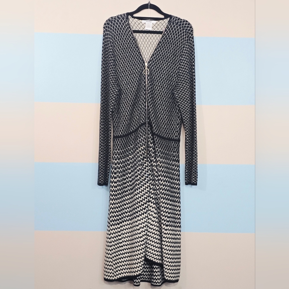 Masseys Black and White Patterned Dress - Picture 2 of 6
